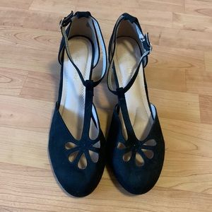 Chase + Chloe teardrop cutout Mary Janes